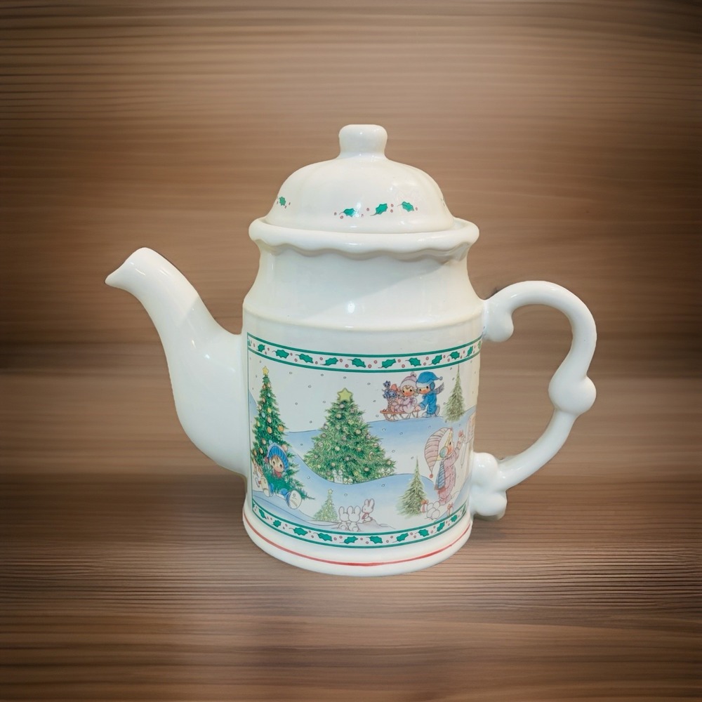 Precious Moments 1994 Porcelain Holiday Christmas‎ Tree Winter  Teapot W/ Lid